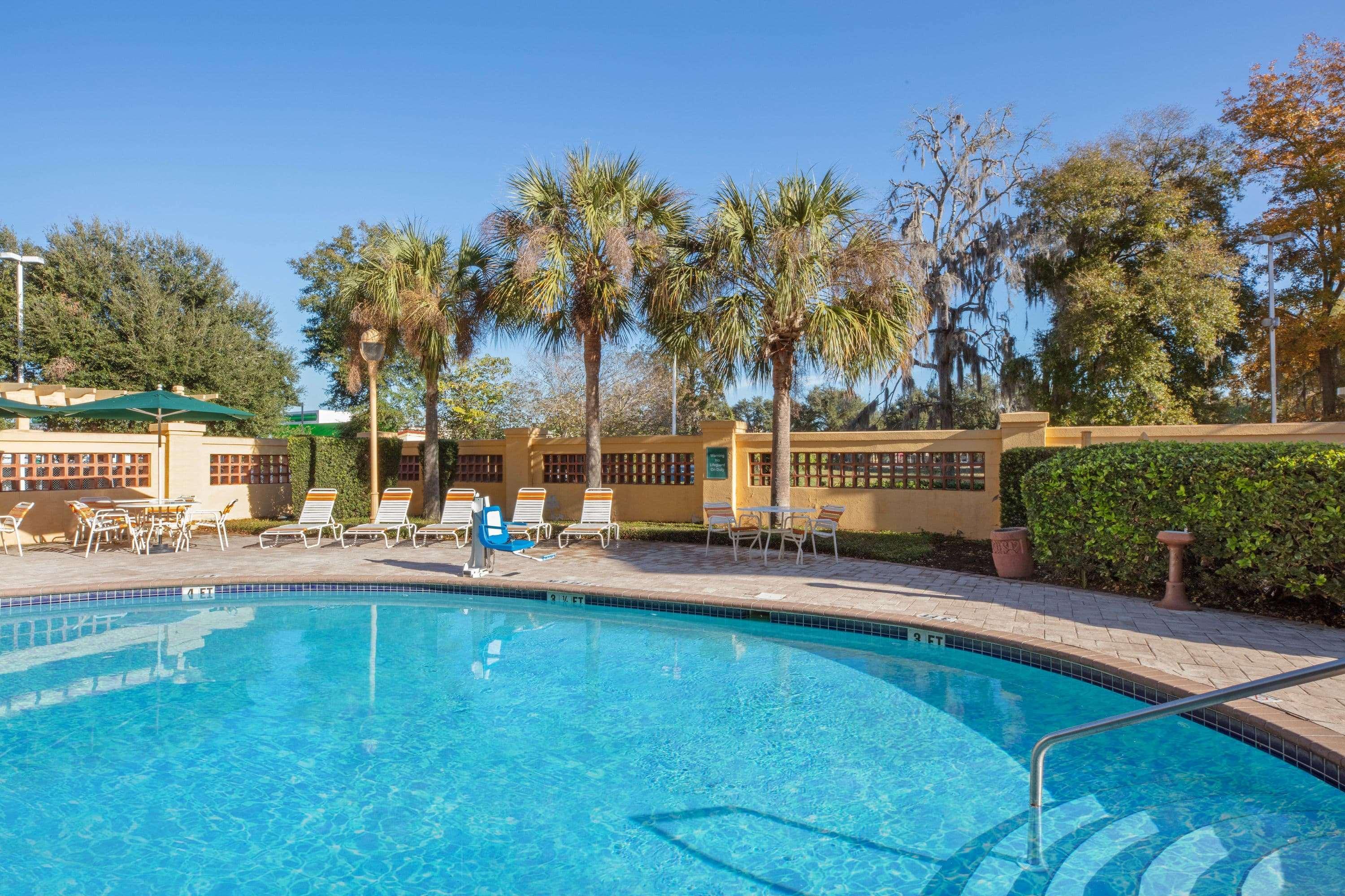 La Quinta Inn And Suites By Wyndham, Ocala Exterior photo