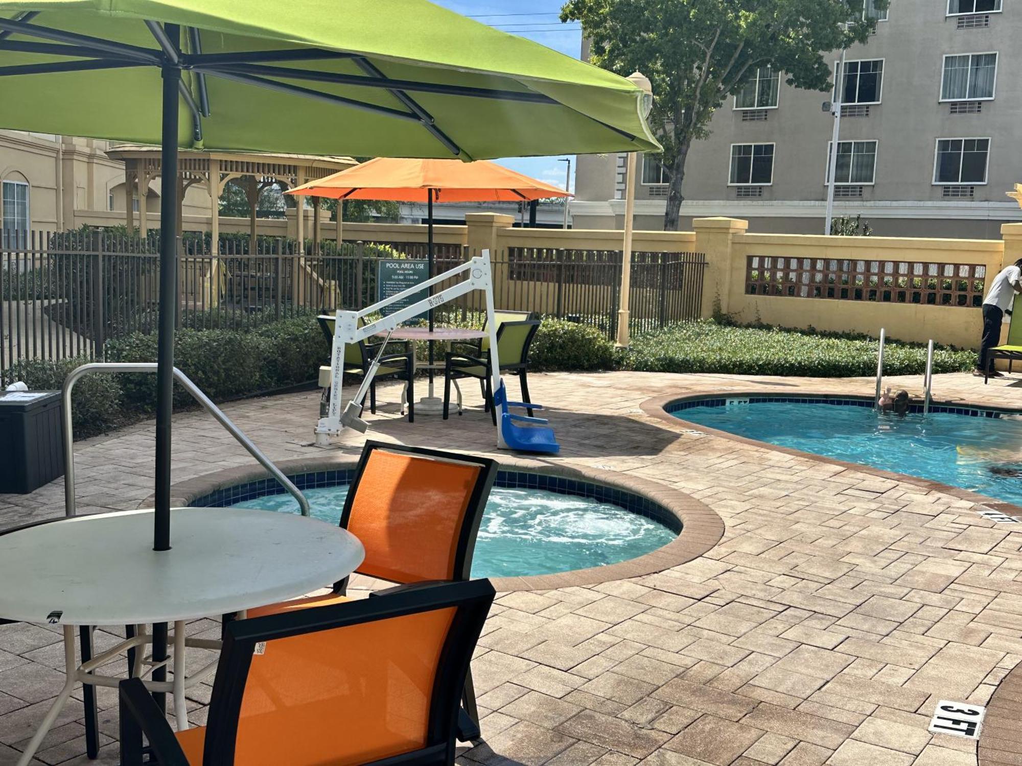 La Quinta Inn And Suites By Wyndham, Ocala Exterior photo